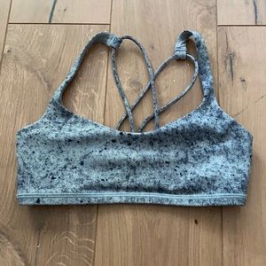 Lululemon sports bra